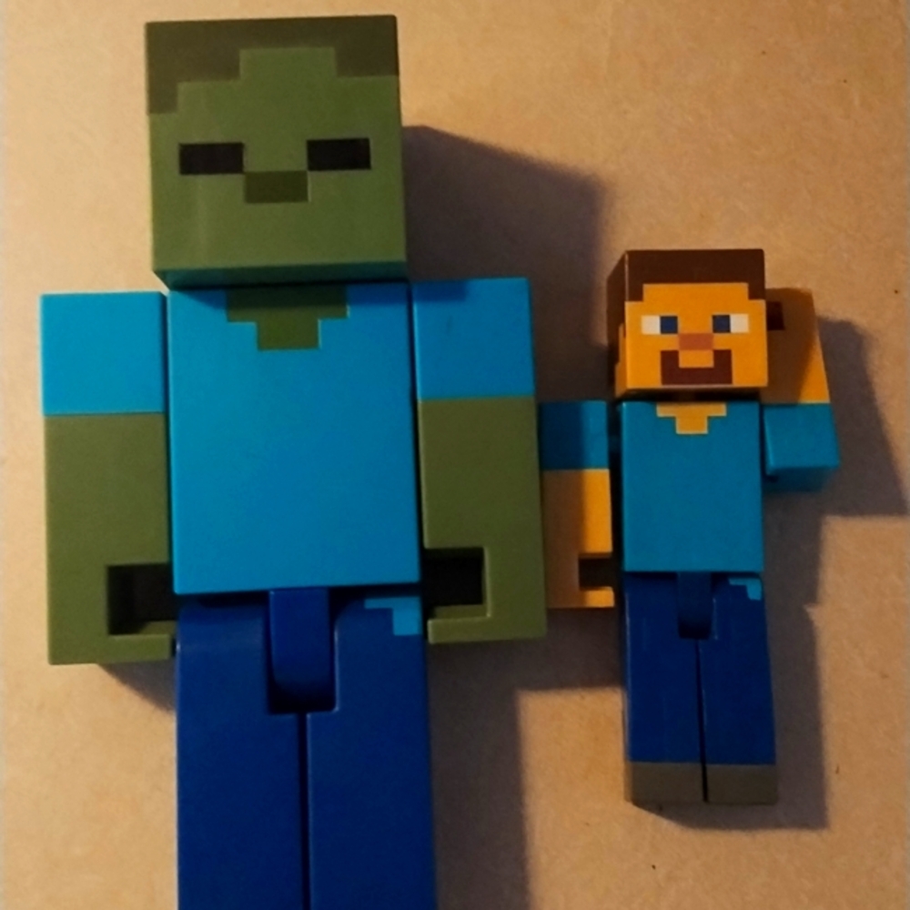 Minecraft figurines